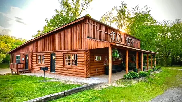 The big subdivided cabin